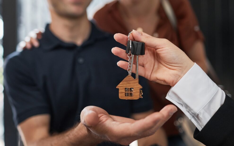 Arraigo social en España 2026: todo lo que ha cambiado con el nuevo Reglamento y cómo solicitarlo con éxito