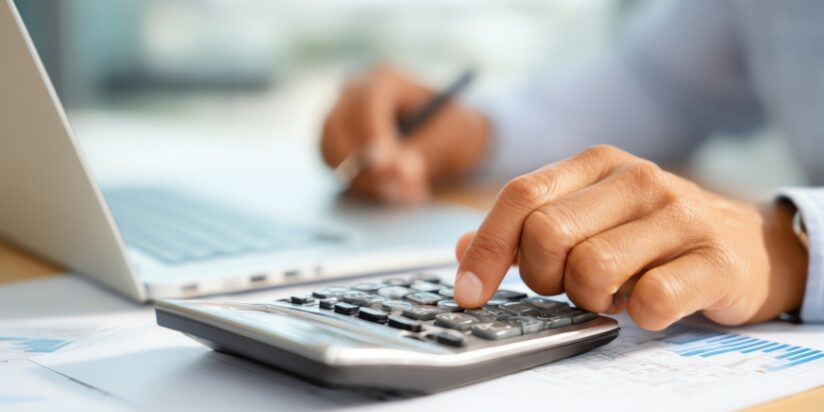 Fiscalidad digital en España 2026: lo que Hacienda quiere cobrarle al freelance, al nómada digital y al emprendedor online (y cómo defenderse)